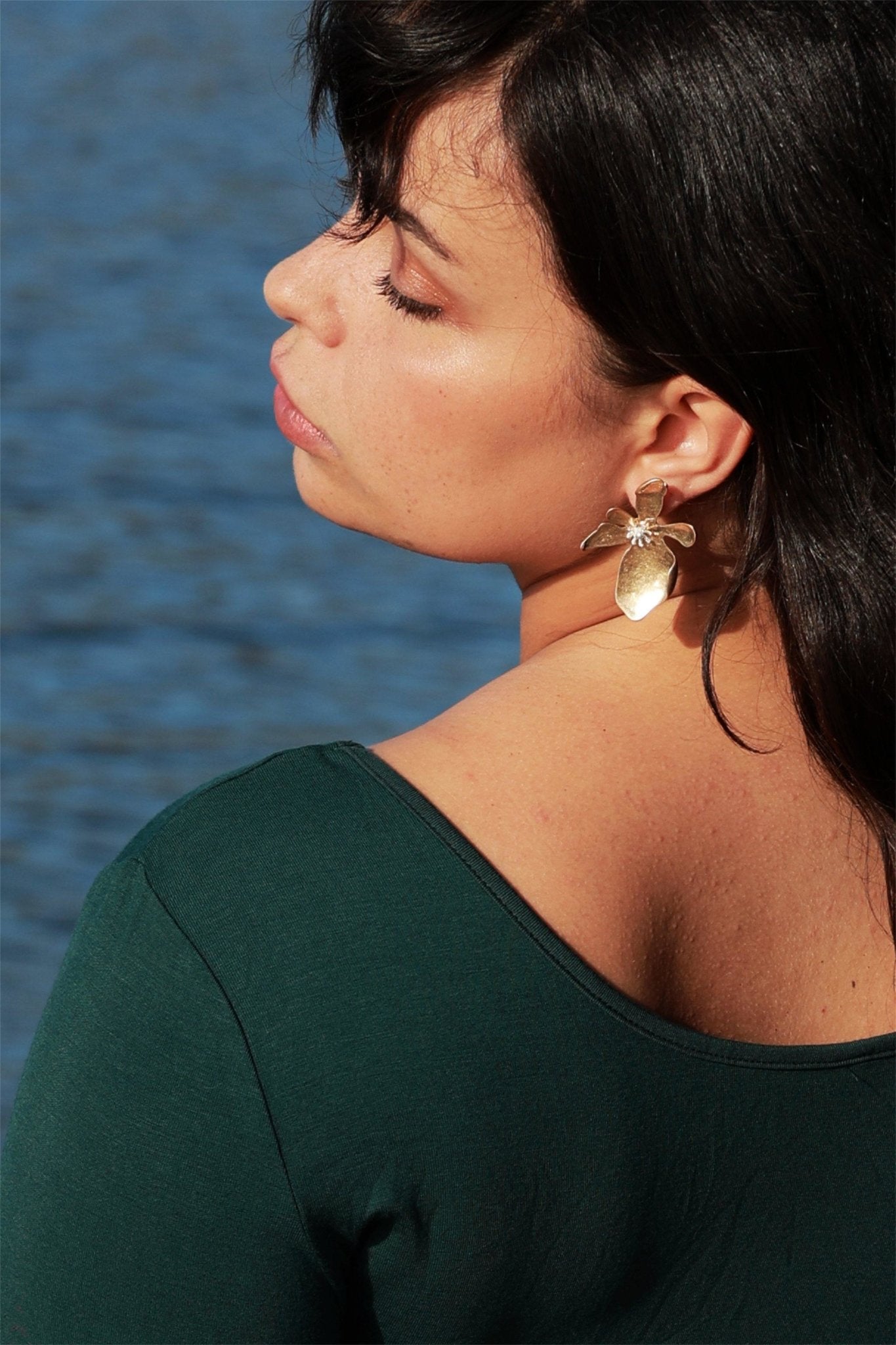 Gold Petal Earrings - POSESHE