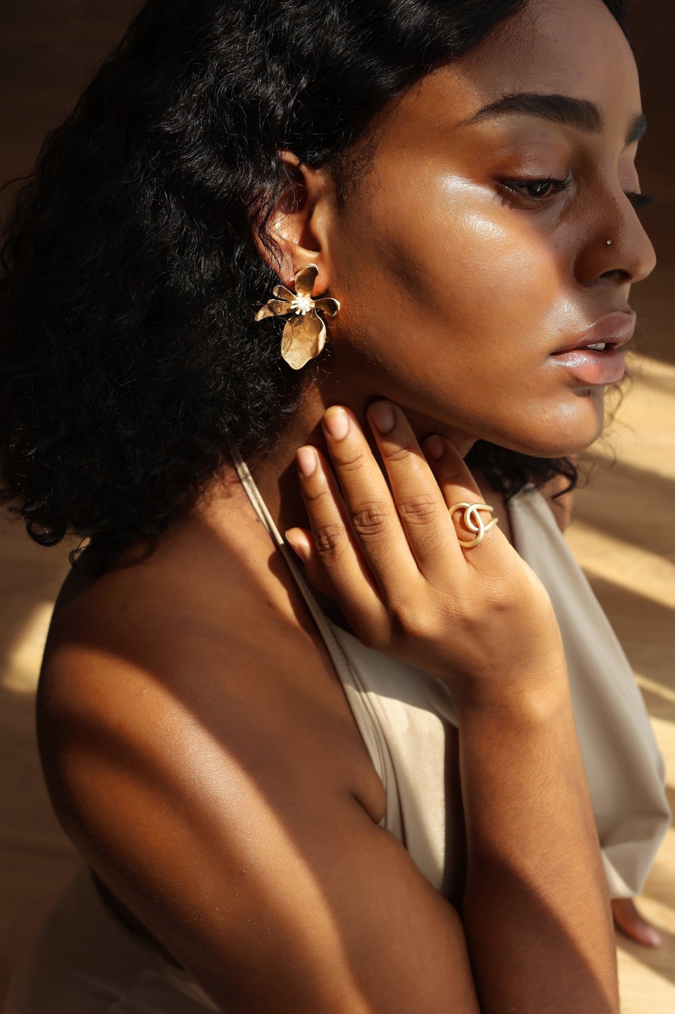 Gold Petal Earrings - POSESHE